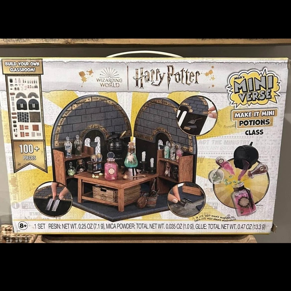 MGA's Miniverse Harry Potter Make It Mini Potions Class Room Set